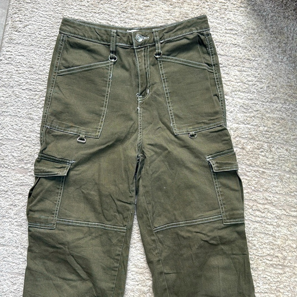 Gently Worn Rachel Paige Olive Green Wide Leg Cargo Pants w/ White Stitching - M